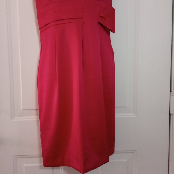 London Time Fushia Dress. Size 8 - Picture 6 of 13